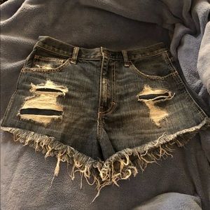 Size 5 high waisted Hollister Shorts